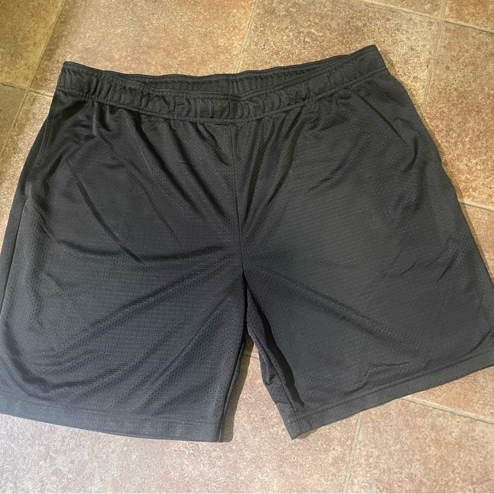 Xersion Gray Athletic Shorts with Elastic Waistband